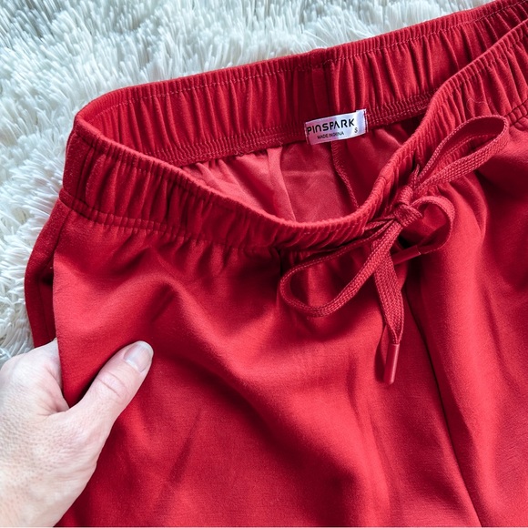 Two-Piece Set - Picture 6 of 7